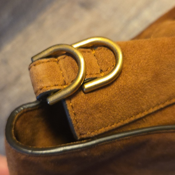 Fendi Baguette Carmel Brown Suede Gold Hardware Bag Italy Bonus Unbranded Strap - Picture 11 of 17